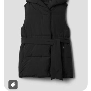 GAP Duvet Wrap Puffer Vest never worn with tags
